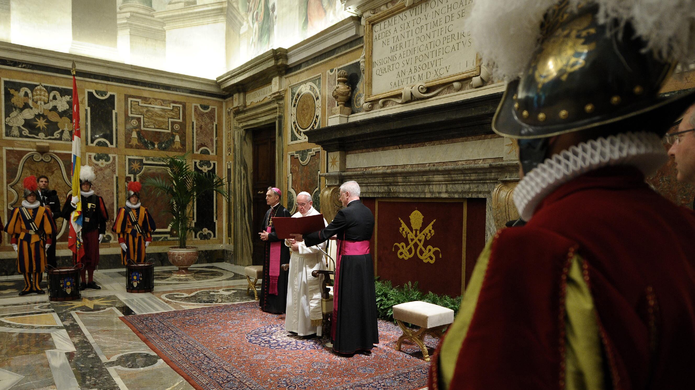 Vaticano, ora si teme un'altra puntata di Vatileaks