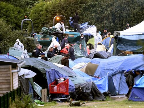 Francia, pugno duro di Macron: sgomberati 1600 immigrati