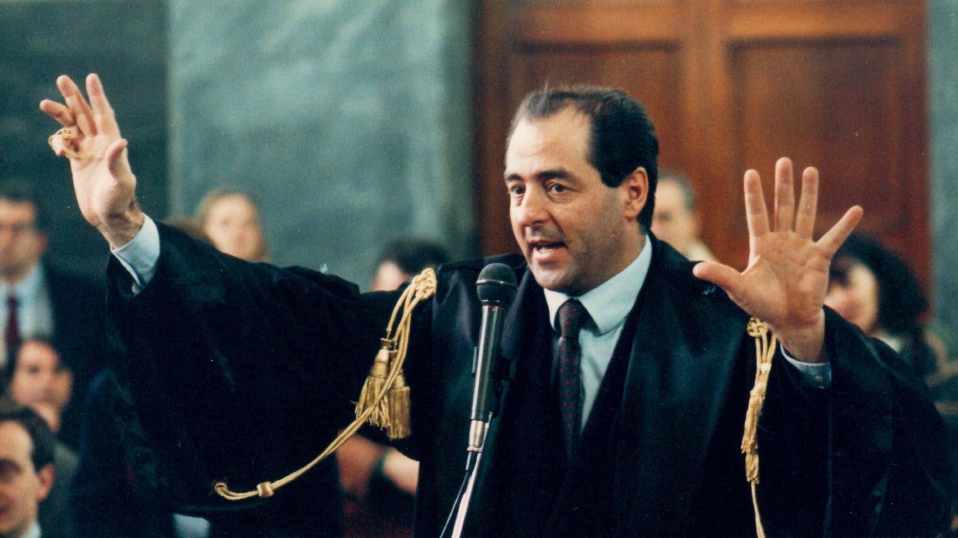 Col decreto Biondi iniziò la caccia al Cavaliere