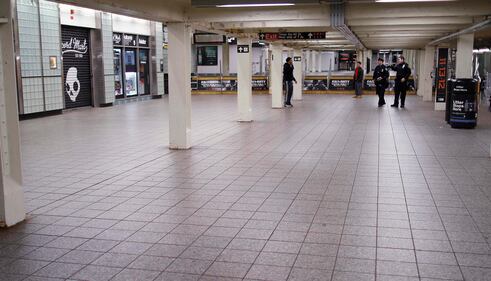 New York si prepara all'arrivo dell'uragano Sandy 1