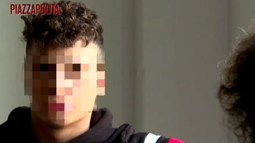 Il ragazzo del citofono contro Salvini: "Mi ha rovinato la vita"