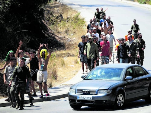 Il pugno duro di Madrid a Ceuta: i migranti espulsi per fame e sete