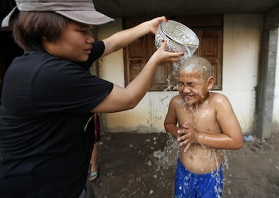 Tailandia, i bambini che saranno monaci buddisti 4