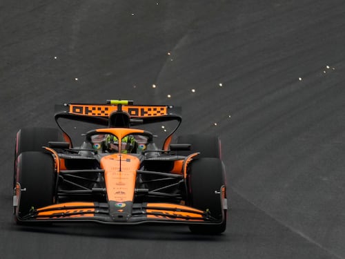 F1, qualifiche infinite in Brasile: pole Norris, Leclerc sesto, Verstappen solo 17°