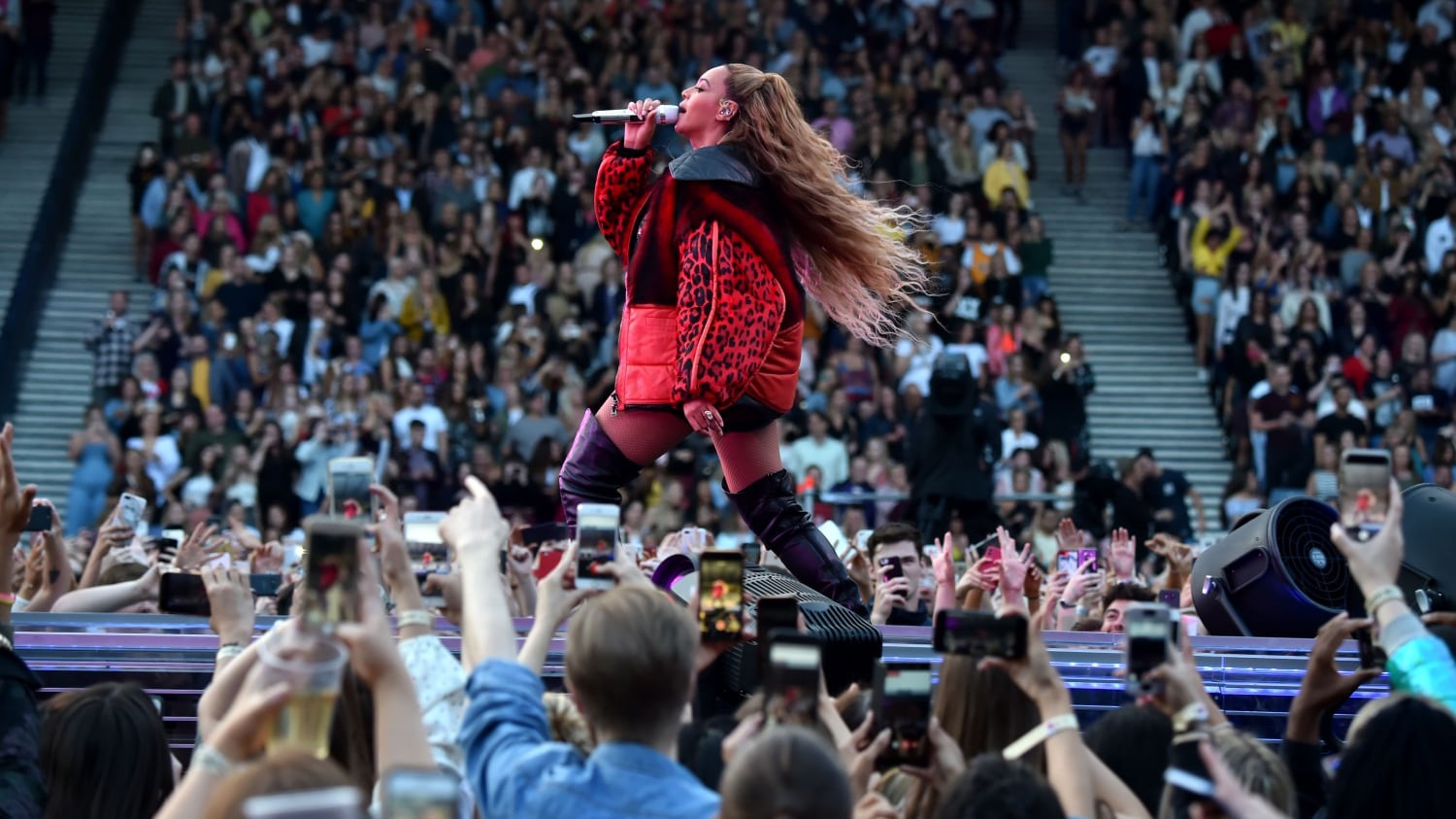 Beyoncé e Jay-Z in tour mostrano le foto dei gemelli