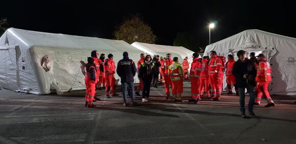 Brindisi, le immagini della città durante l'evacuazione 4