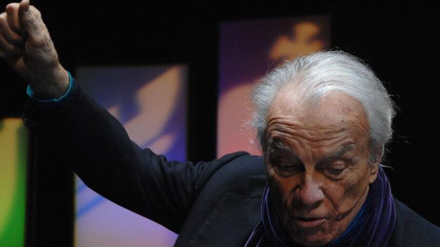 Torna la voce dell’"imperatore" Albertazzi