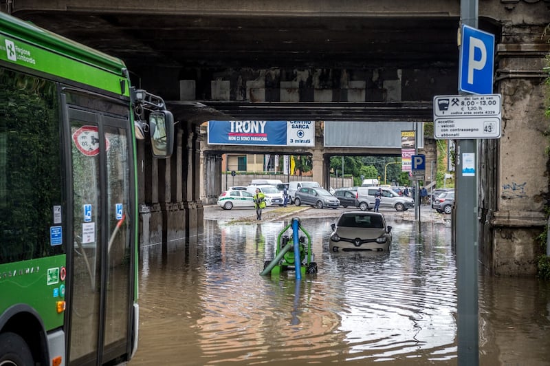 Nubifragio nella notte a Milano. Seveso e Lambro sono esondati 7