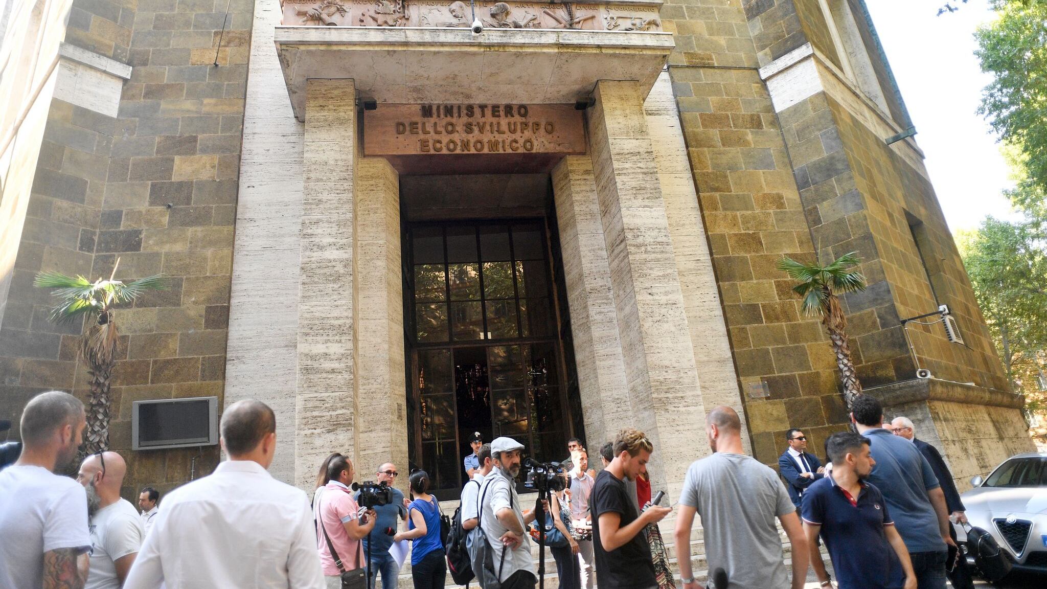 Un positivo al ministero dello Sviluppo: evacuati tutti i dipendenti