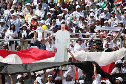 Il Papa dice messa al Cairo 3