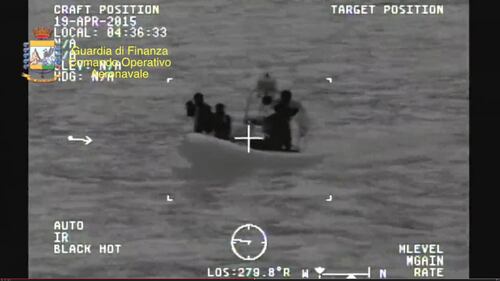 Tragedia nel Canale di Sicilia: le immagini dei soccorsi 14
