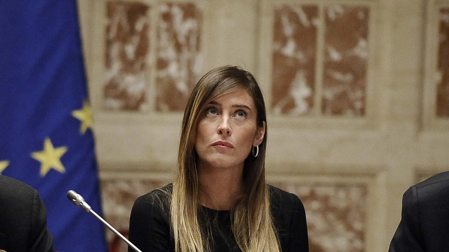 La Boschi si traveste da sudtirolese: "Amo Bolzano, ci vengo in vacanza"