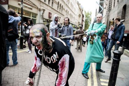 Londra trema per il World Zombie Day 11