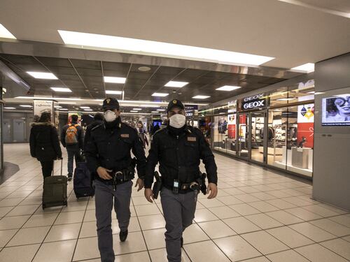 Alunna molestata in gita: prof si mette di traverso e la polizia arresta maniaco