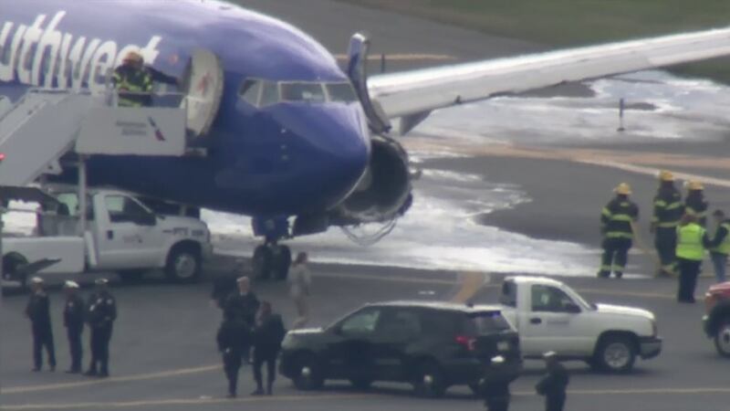 Esplode motore in volo: atterraggio di emergenza in Usa 1