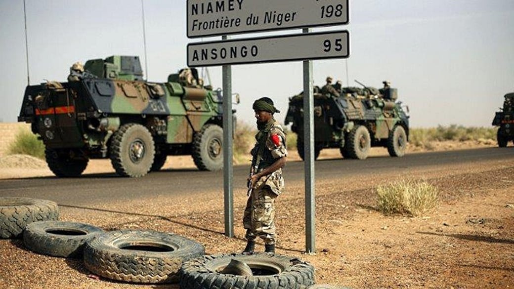 Niger, francesi sotto attacco: terroristi assaltano una società mineraria