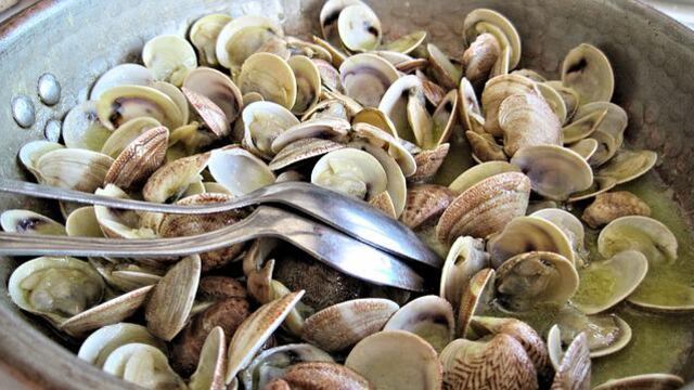 "Una truffa". Così la Spagna dichiara guerra alle vongole italiane