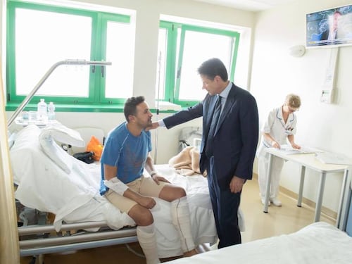 Incidente Bologna, Conte visita i feriti