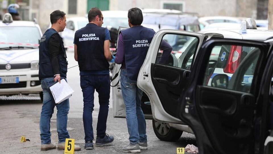 Milano, far west in piazza: spari in pieno giorno, panico fra gente