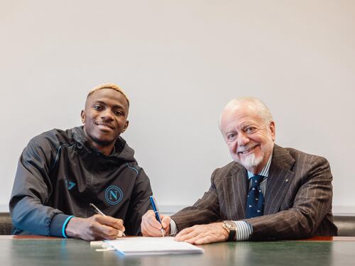 Il Napoli blinda Osimhen: stipendio raddoppiato e contratto fino al 2026