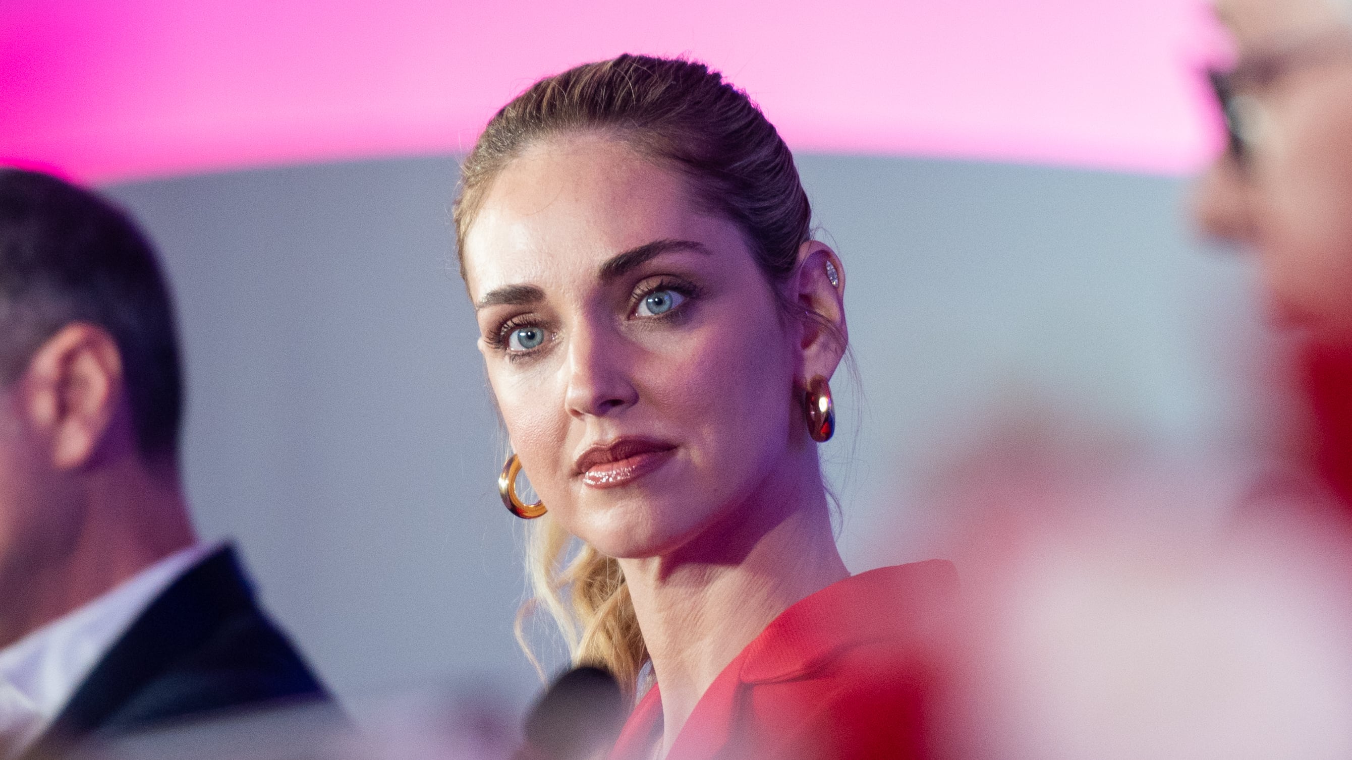 "Chiara Ferragni in politica", povera Elena Cecchettin e i manganelli: quindi, oggi...