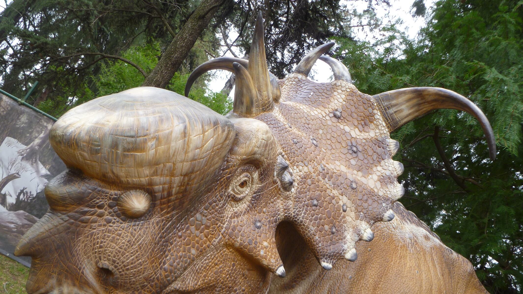 Arrivano i dinosauri: da Jurassic Park alla Reggia di Monza