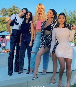 Kim Kardashian mozzafiato su Instagram: foto 7