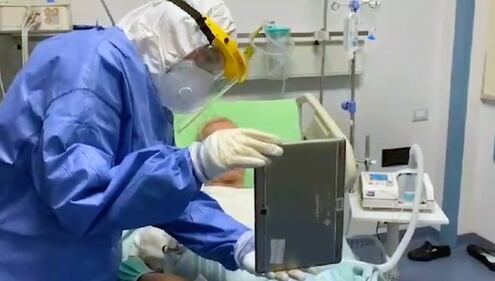 Bari, i pazienti in videochiamata con i propri cari 3