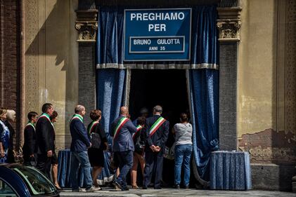 Legnano, i funerali di Bruno Gulotta 7