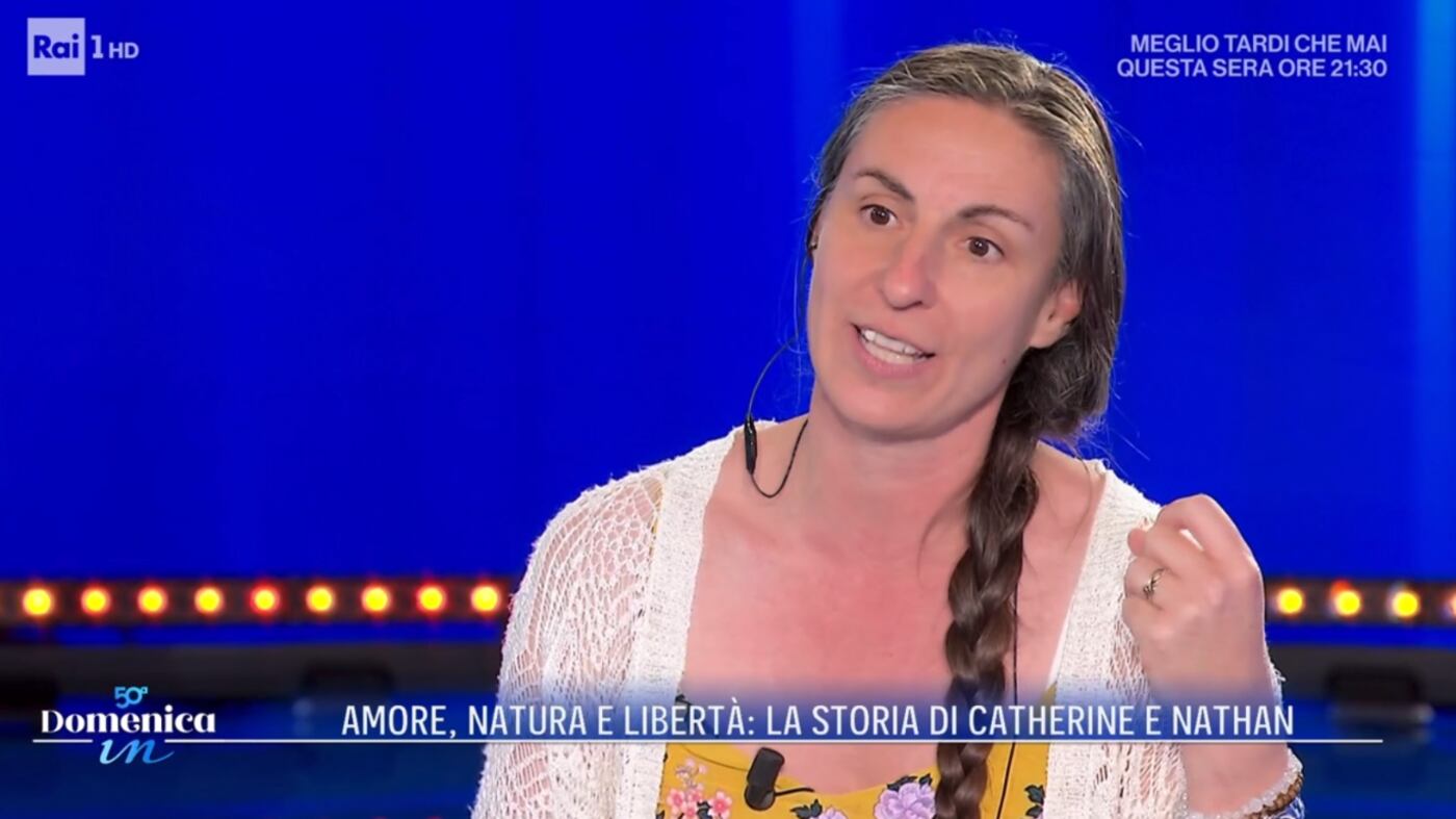“Il mio unico scopo è liberare i miei figli”. La mamma della famiglia del bosco si confessa a Domenica In