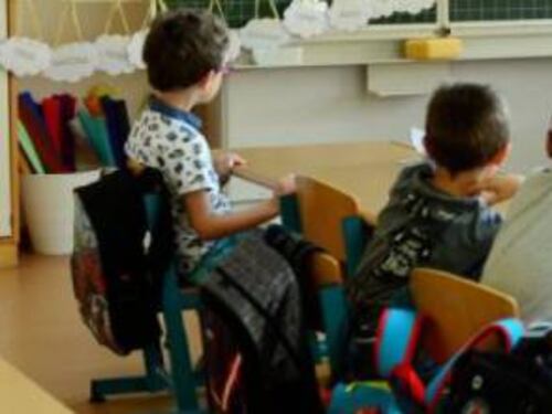 "Hai graffiato mio figlio": e il padre del bimbo aggredisce la maestra a scuola