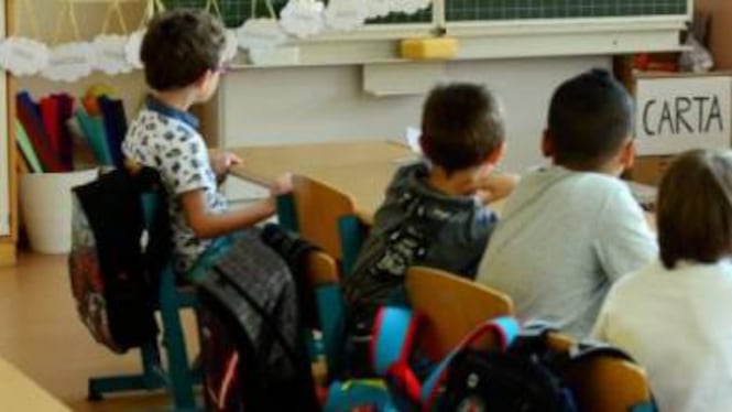 "Hai graffiato mio figlio": e il padre del bimbo aggredisce la maestra a scuola