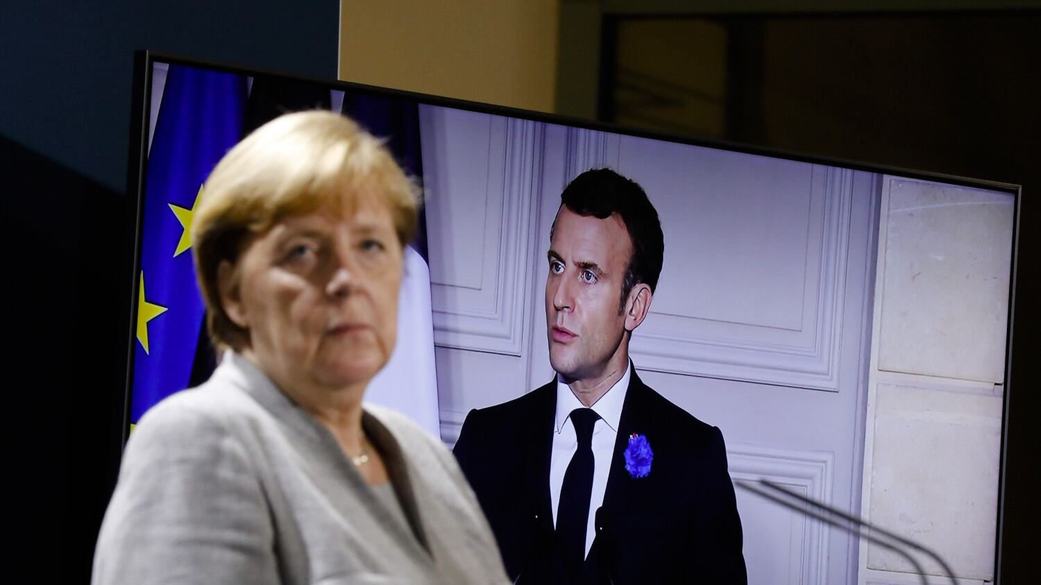 Macron prende a schiaffi Conte Quella mossa che umilia l'Italia