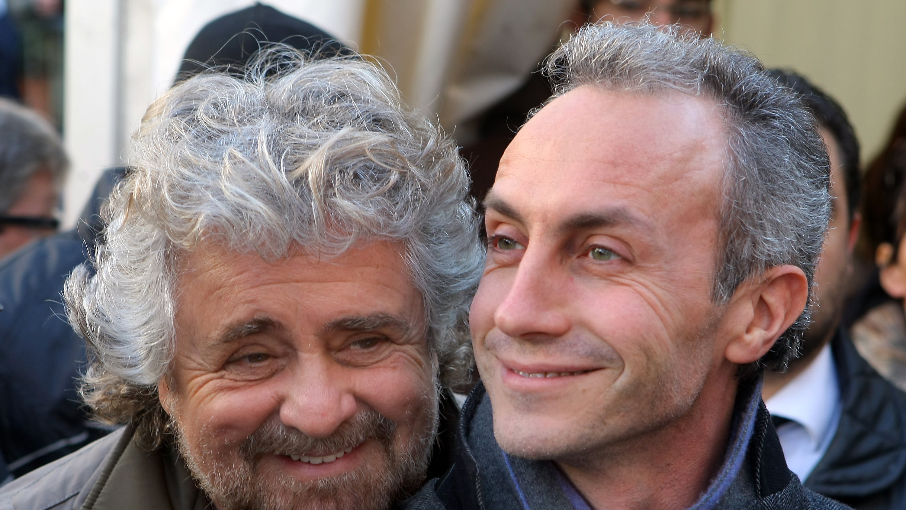 "Non c'è sentenza". Per Grillo Travaglio diventa garantista