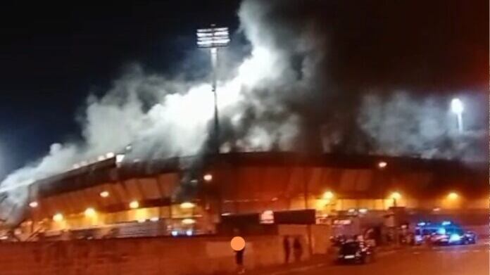 Incendio allo stadio di Taranto: giallo sui lavori mai completati