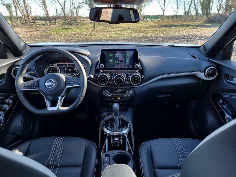 Nissan Juke Hybrid, guarda le foto  17