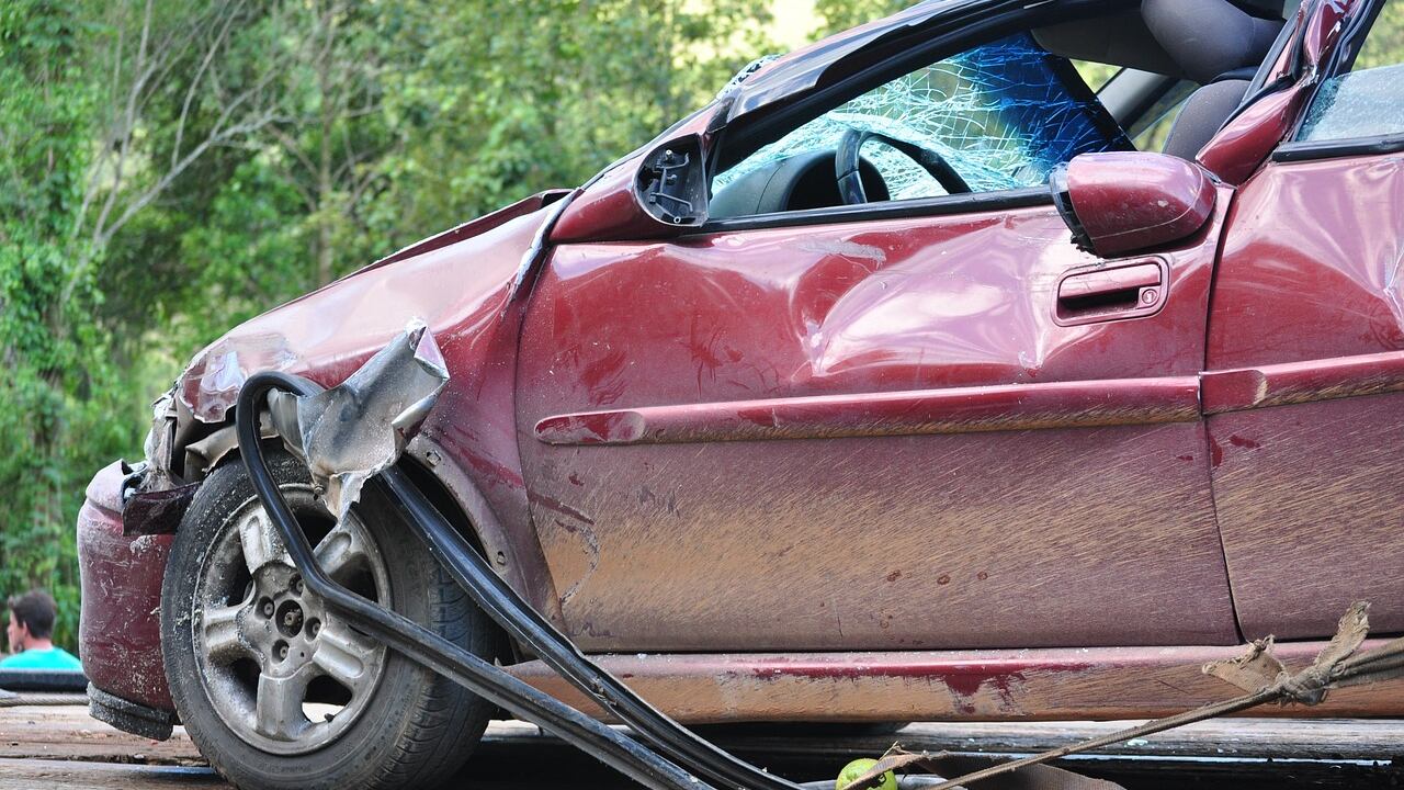 "Morte, io sono pronto". E si schianta con l'auto sei giorni dopo l'amico