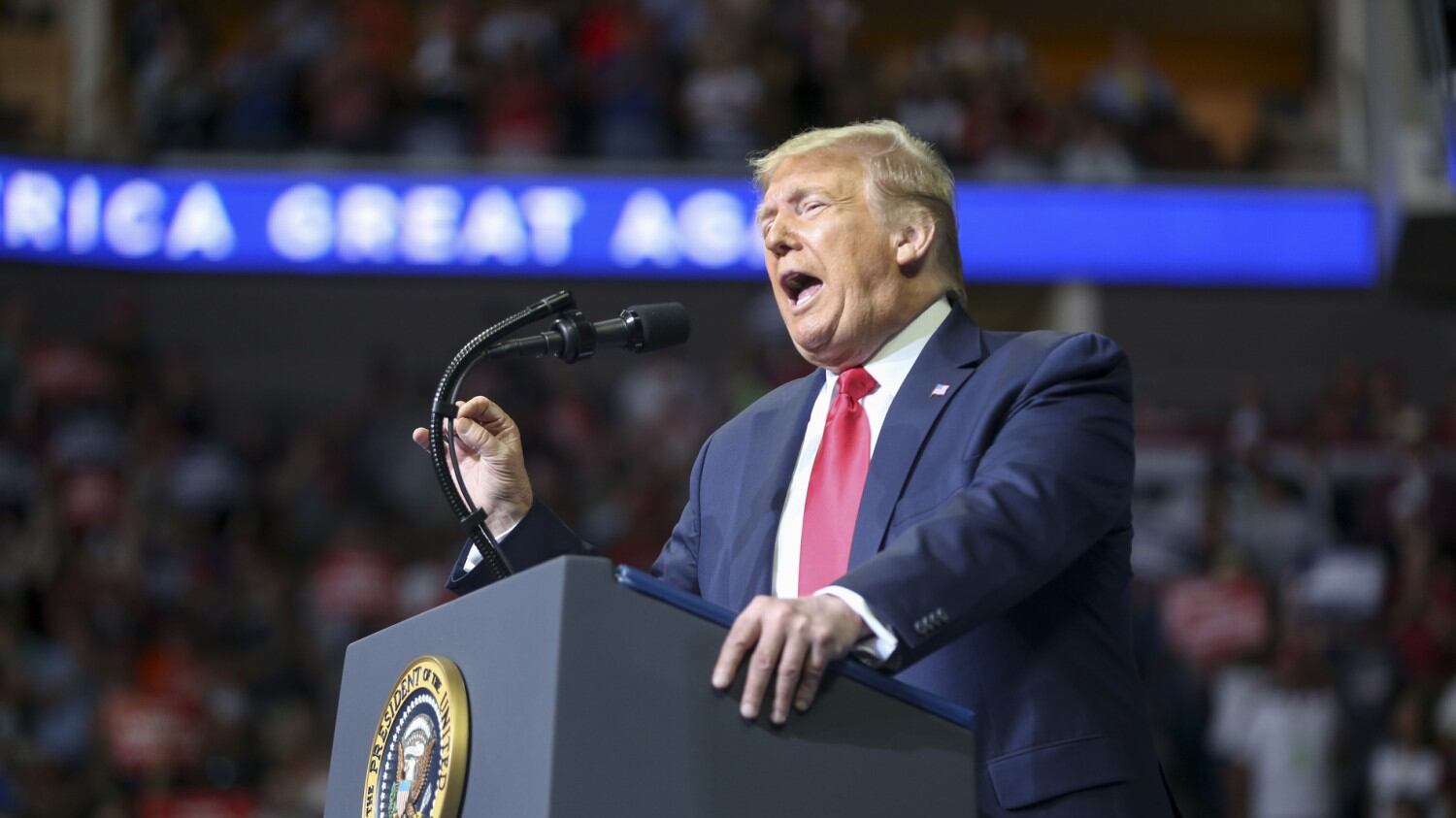 Il 4 luglio di Trump: "I fascisti di sinistra non abbatteranno la storia degli Usa"