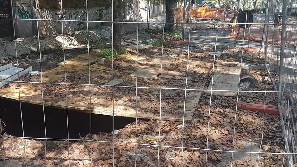 Voragini nelle strade e troppe scuole a pezzi. Sala cambia marcia