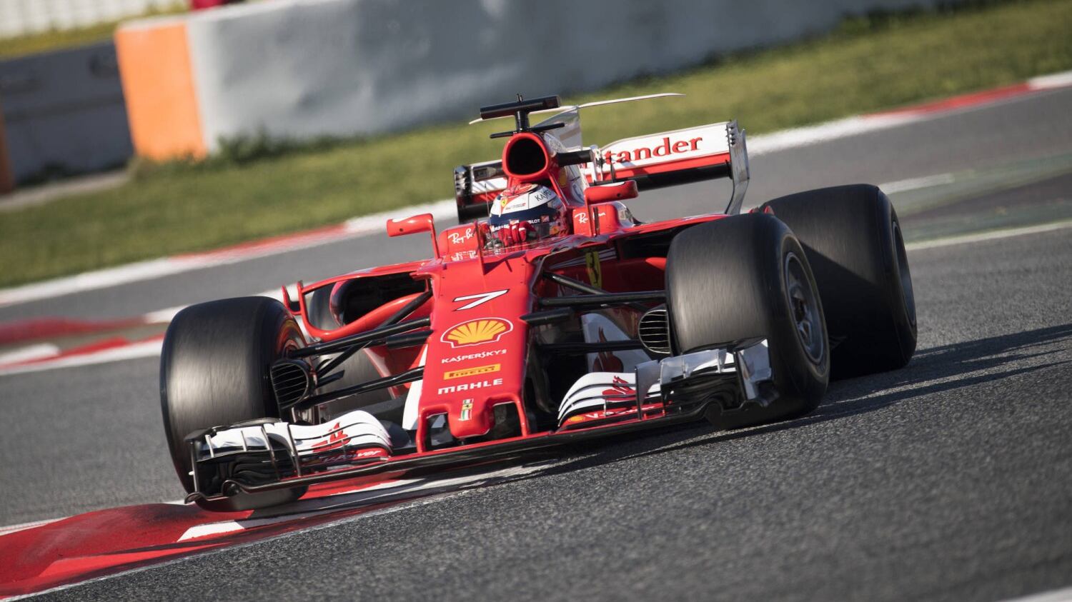 Raikkonen in Ferrari anche nel 2018 Premiato il campione gregario