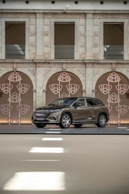 Mercedes-Maybach EQS SUV: guarda la gallery 8