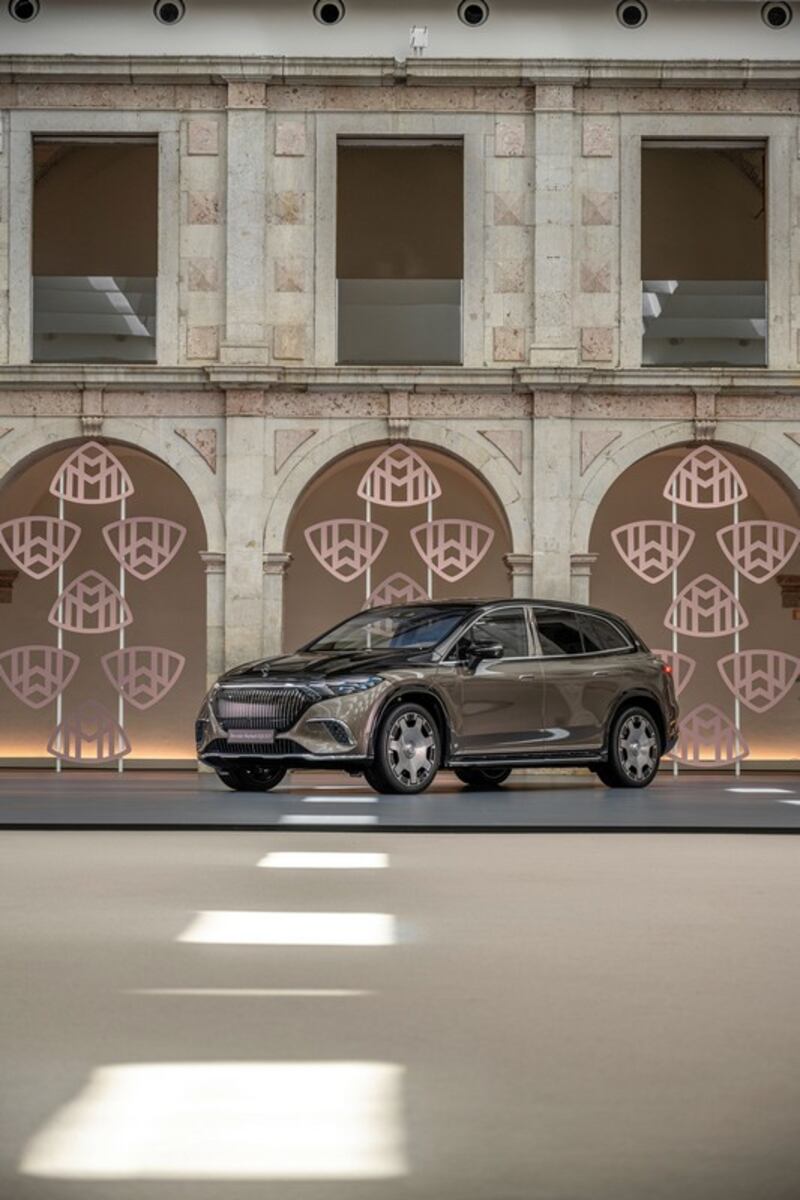 Mercedes-Maybach EQS SUV: guarda la gallery 8