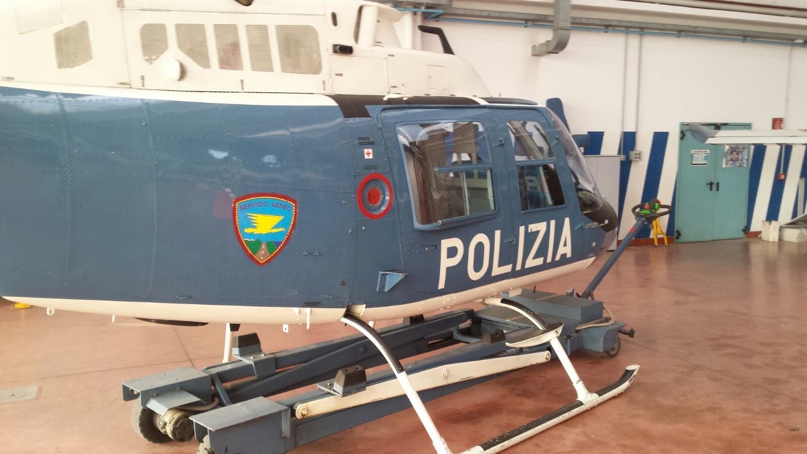 Elicotteri della polizia a terra perché mancano i libretti