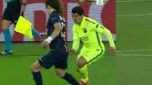 La mamma salva David Luiz dal morso di Suarez