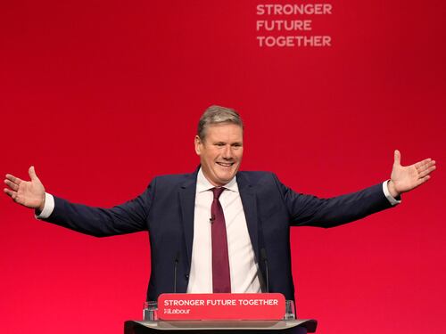 Starmer verso Downing Street: ecco cosa dovrà fare nei primi 100 giorni