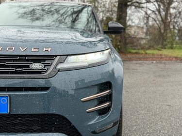 Range Rover Evoque PHEV: guarda la gallery del rivisto SUV ibrido inglese 4