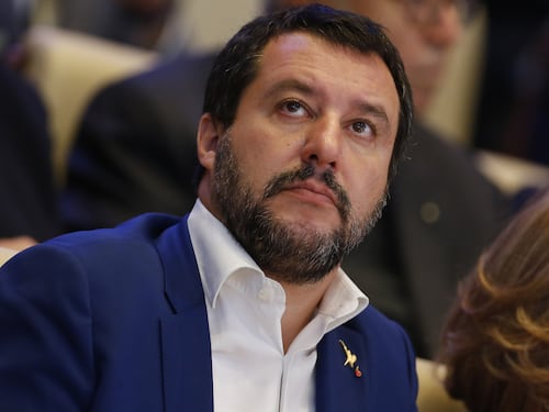 La Lega ruba voti al M5S e sale al 34,7%