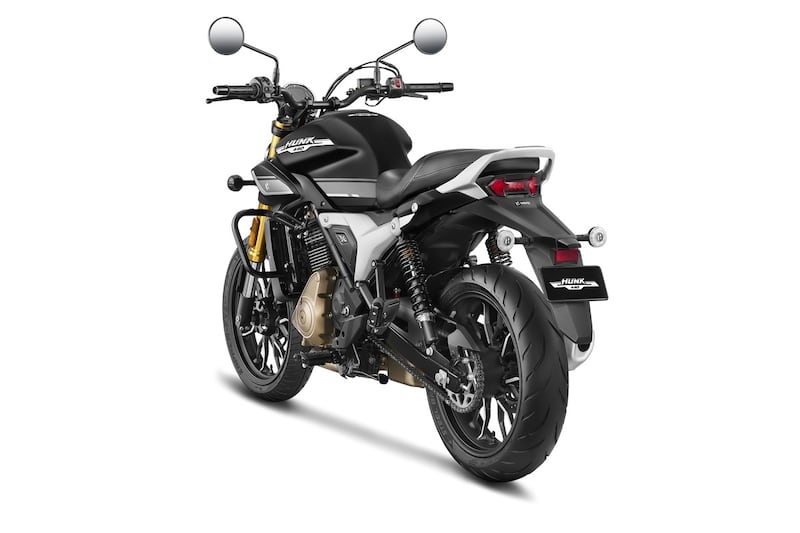 Hero Xpulse 200 4V e Hunk 440 17