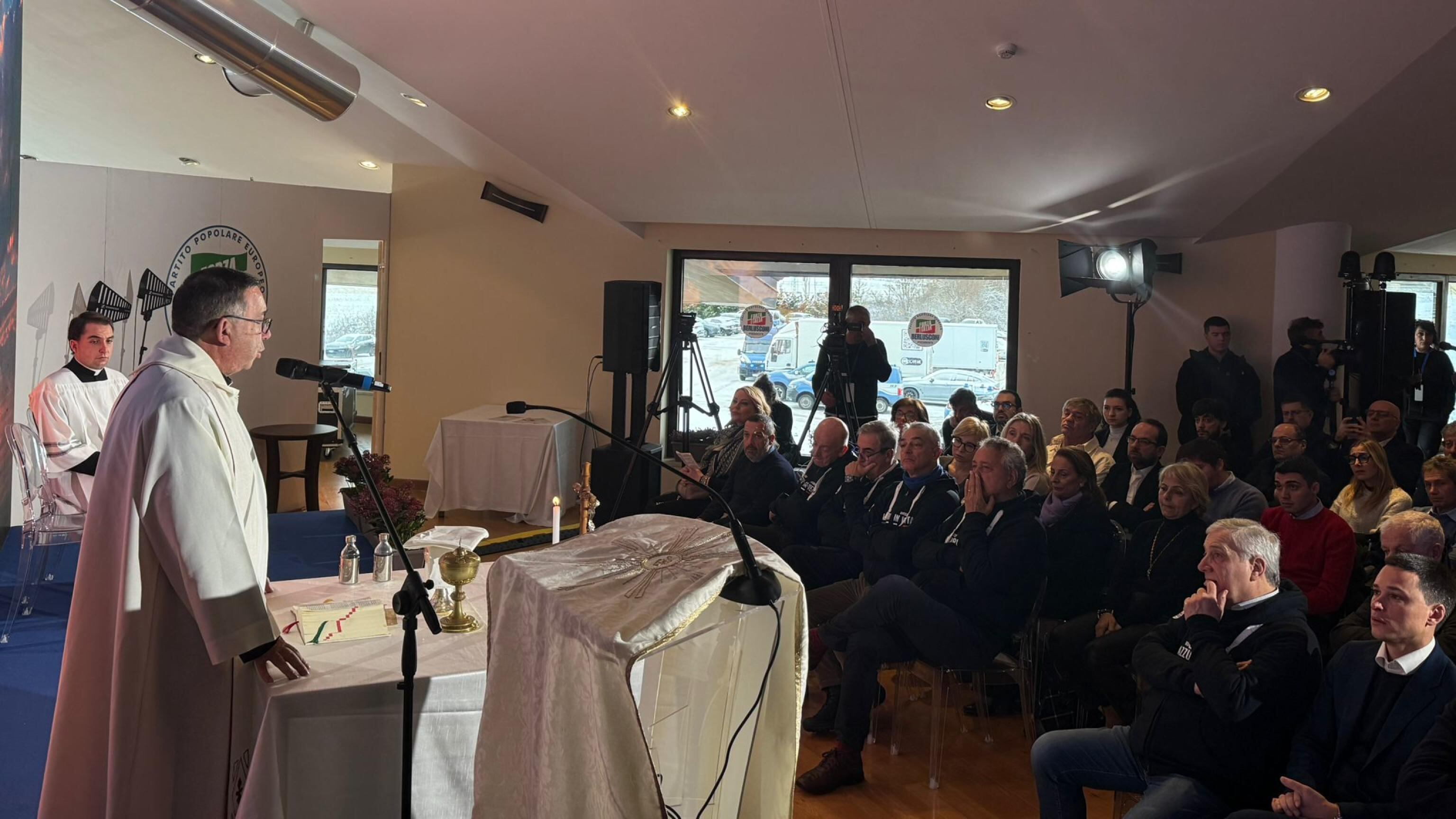 La messa di Fi per ricordare Palmegiani. Tajani: "Dobbiamo vincere per Luca"