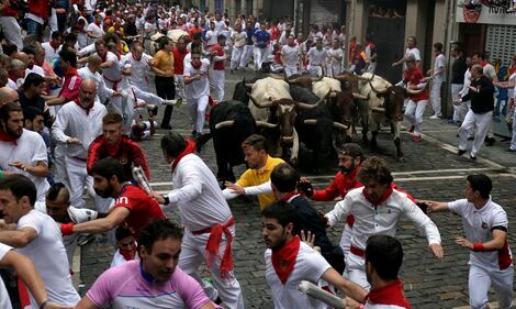 Festival di San Firmino a Pamplona: diversi feriti tra gli spettatori 19